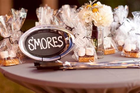The most common barn party favors material is paper. 23 Marvelous Rustic Wedding Favors Ideas That Make Your ...