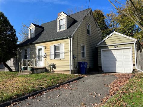 4 Sunset Hill Ave Norwalk Ct 06851 Mls 170545945 Coldwell Banker