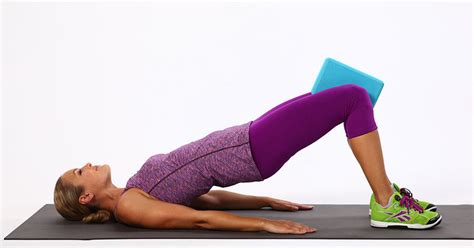 bridge your way to toned glutes with 8 variations fitsugar bloglovin