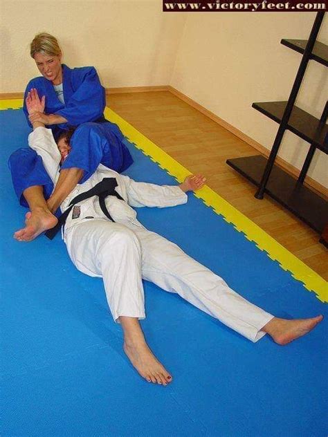 pin by herman carr on women karate martial arts martial arts women judo