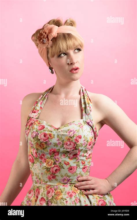 1950s Pin Up Vintage Hi Res Stock Photography And Images Alamy