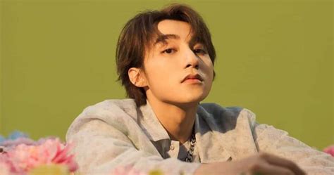 Sơn tùng mtp — chắc ai đó sẽ về 05:03. BREAKING! Son Tung M-TP Reveals He Will No Longer Be a ...