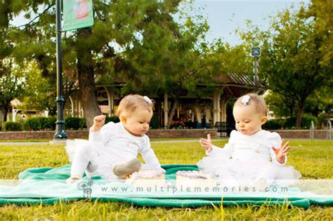 Ingin Berbagi Berita Foto 10 Foto Bayi Kembar Yang Lucu Dan Unik