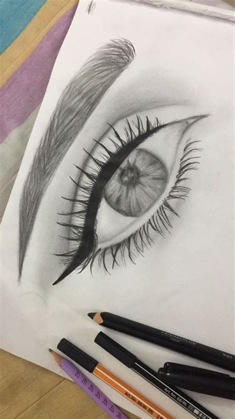 Dibujo Ojo Delineado Ojos A Lapiz Dibujos De Ojos Ojos De Mujer