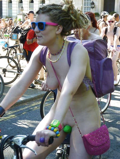 Sport Nackt Fahrrad Rec Muschi Auf Dem Fahrrad Gall6 Blinkt Porno Bilder Sex Fotos Xxx Bilder