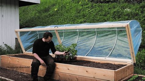 [video] Simple Steps How To Make A Hinged Hoophouse For Your Raised Bed Garden Brilliant Diy