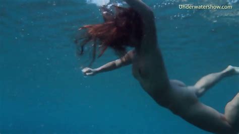 Underwatershow Erotic Young Models In Water Eporner