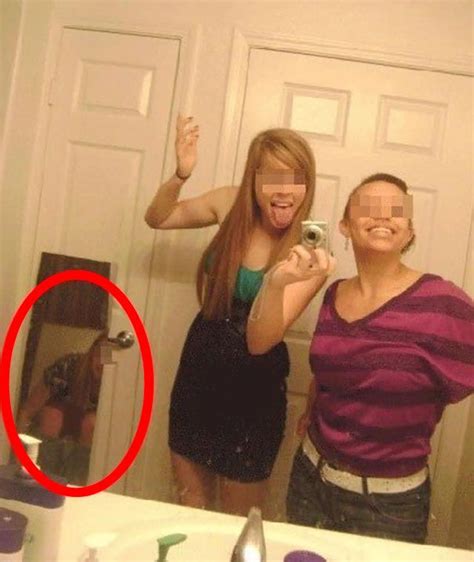 Epic Fails And Hilarious Selfies Gone Totally Wrong Selfie Fail Funny Selfies Funny