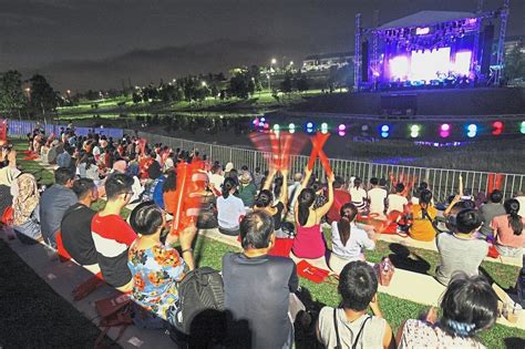 Ali ah kao dan muthu. Entertainment by the lake | The Star