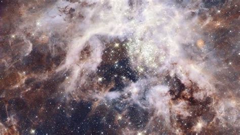 Zoom Into The Tarantula Nebula Youtube