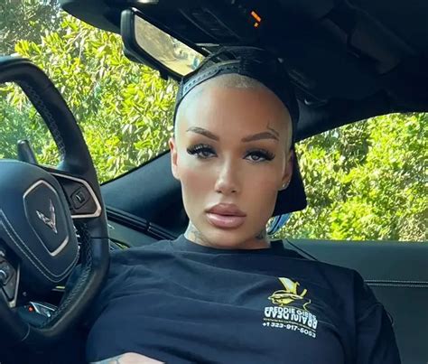 Destinicreams The Fit Mami Biography Age Height Figure Net Worth