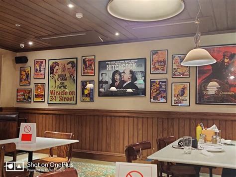 Big Chill Connaught Place New Delhi Restaurant Reviews And Photos