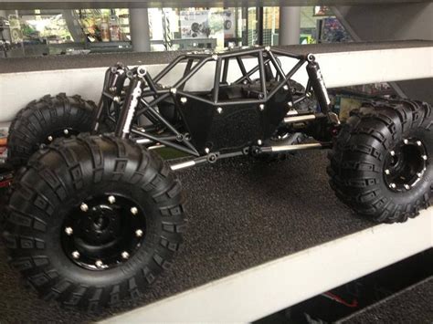 Gmade R1 Un Petit Rock Racer Capable De Crawler Monster Trucks