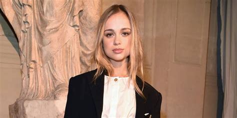 Con Un Topless En La Playa Lady Amelia Windsor Rompió El Protocolo Real Publinews