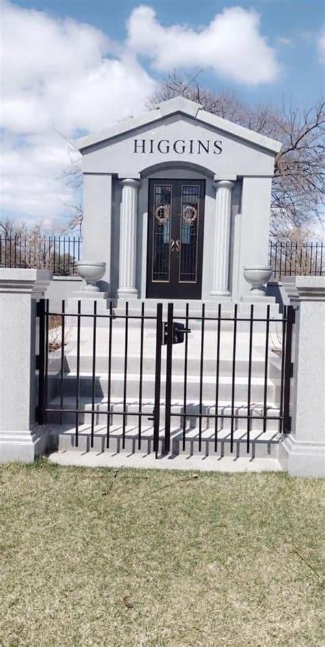 Rapper Juice Wrld Is Buried In A 1m Grave Pics Mto News
