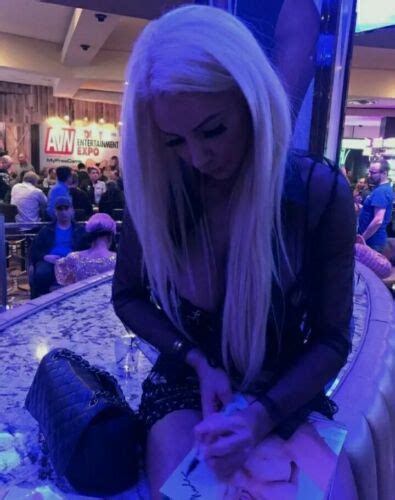 Nicolette Shea Signed 8x10 Photo Authentic Sexy Avn Star Model