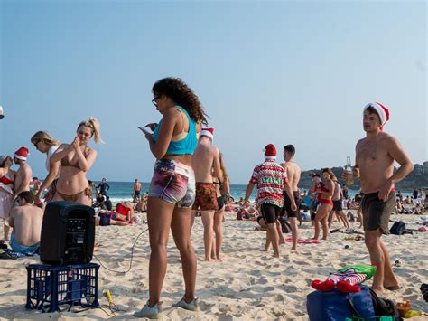 Sydney Nsw And Bondi Beach Swelter In Summer Sun Daily Telegraph