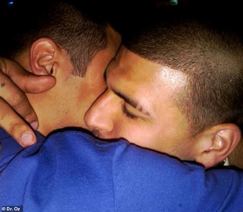 Aaron Hernandez Told His Mom That He Was Gay Before His Jail Suicide