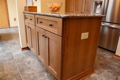 Quarter Sawn White Oak Mesquite Shaker Medium Cocina Chicago