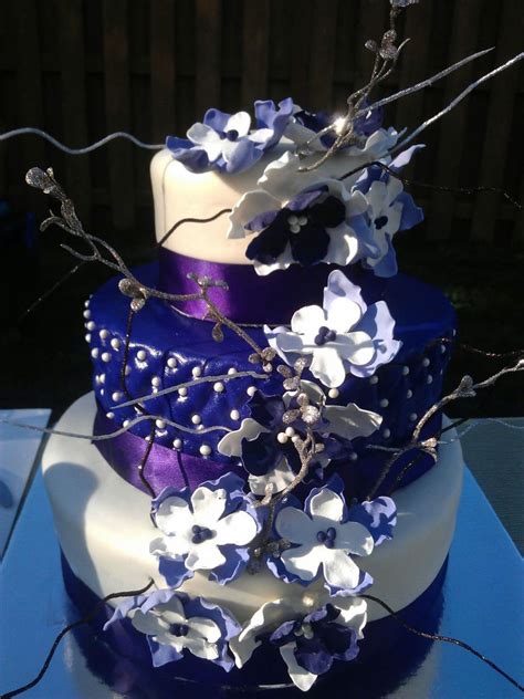 Think of the traditional or modern gift that cooresponds to the date. 10 Year Anniversary Cake Purple - CakeCentral.com