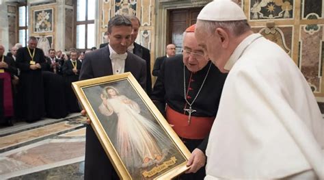 Pope Francis Encourages Spreading The Message Of Divine Mercy Archyde