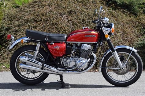 The honda cb 750 model is a unspecified category bike manufactured by honda. Honda CB 750 4 Cylinder — 1973 on Bilweb Auctions