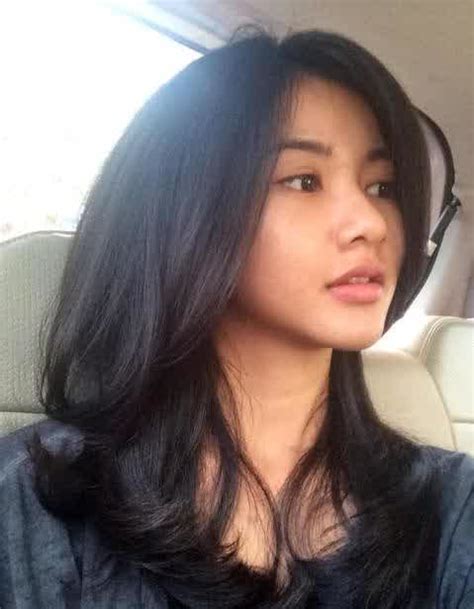 Bicara soal gaya rambut artis selalu seru. Model Rambut Panjang Ala Artis Indonesia