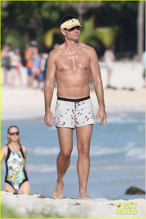 Photo Shirtless Jerry Oconnell Goes Surfing In His Short Shorts 17 Photo 3837287 Just Jared