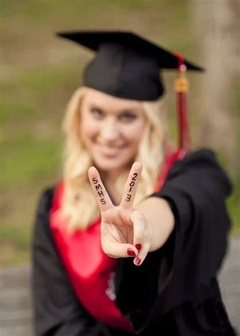 Fashion Of Graduation Slim Fashion Graduation Picture Poses