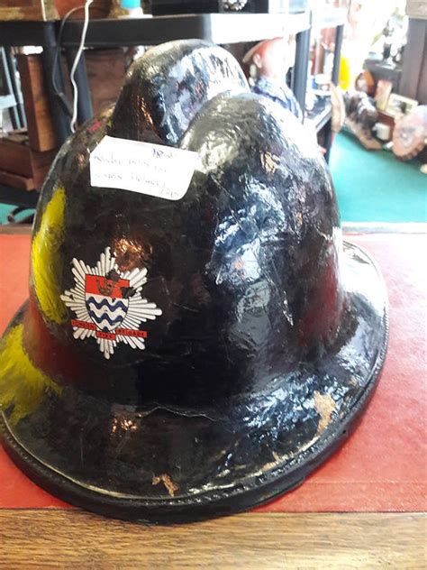 London 1975 Cromwell Fire Helmet Size Medium Antiquesandoddities