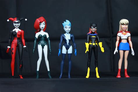 Batman Animated Girls Night Out Figure Set Poison Ivy Harley Supergirl 5 Pack