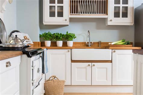 That's because white kitchen cabinets are classic, yet can go in a number of different design directions. 19 The Best Small Kitchen Cabinets For Sale di 2020 ...