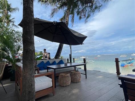 Oomba Beach House Sanur Restaurant Reviews Photos And Reservations