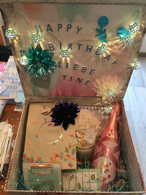 Das geschenk für den festen freund soll besonders kreativ sein. Geburtstagsbox Freundin | Geburtstagsgeschenke diy ...