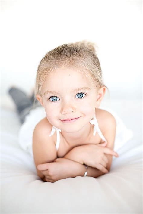 Cutest Girl I Have Ever Seen Look At Her Blue Eyes Little Girl