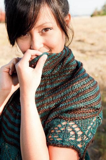 two color crescent shawl knitting patterns and crochet patterns from