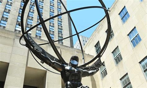 Rockefeller Center Statues Remind New Yorkers To Wear Their Masks
