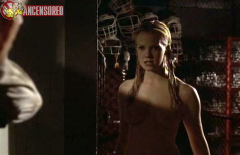 Laura Harris Desnuda En The Faculty