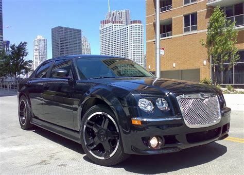 Chrysler 300c Bentley And Rolls Royce Derivatives