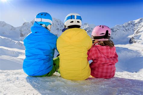 Dzieci na nartach kiedy i jak rozpocząć naukę Zaradna Mama Strona