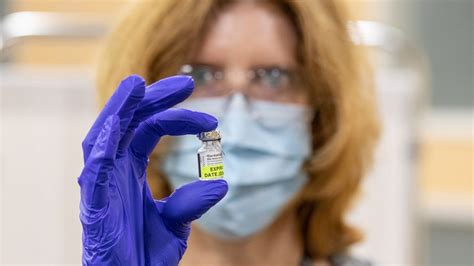 Gezondheidsraad Adviseert Pfizer Vaccin Vooral Gebruiken Voor Ouderen