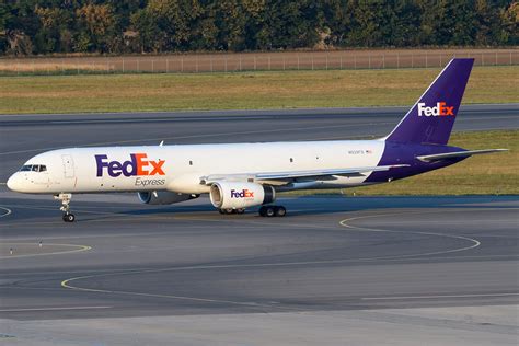 Fedex Express Boeing 757 200 N939fd Chris Jilli Flickr