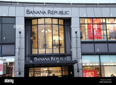 Banana Republic Hi Res Stock Photography And Images Alamy