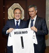 El Real Madrid presenta a Jose Mourinho, su entrenador 'galáctico'