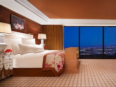 The larger the group, the more important it is to stick together. Vegas Hotel Suites to Go All Out This Summer