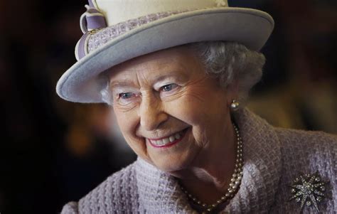 Queen elizabeth ii was born at 17 bruton street in london on the 21 april 1926. Royal Family 2015: Queen Elizabeth II Longest Reigning ...