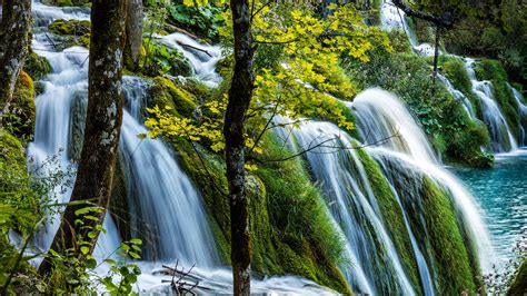 Waterfall In Plitvice Lakes National Park Croatia Windows Spotlight