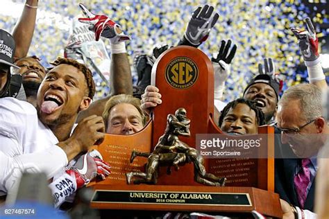 Sec Championship Trophy Photos And Premium High Res Pictures Getty Images