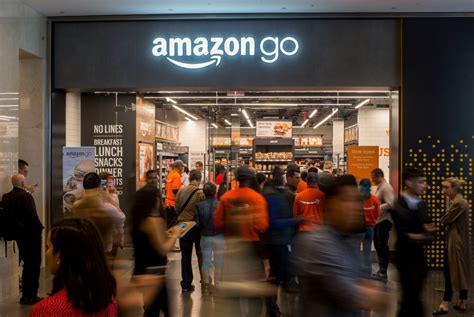 Amazon Inaugura Primeira Loja Sem Caixas De Pagamento Fora Dos Eua E