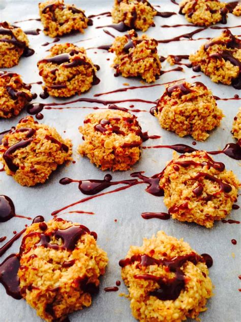 Healthy Coconut And Almond Macaroons Recipe
